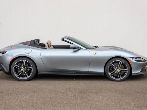 Certified 2024 Ferrari Roma Spider RWD image 4