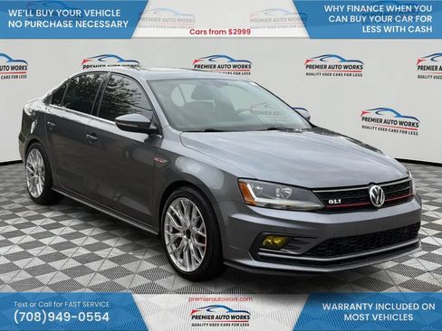 Used 2017 Volkswagen Jetta GLI FWD image 3