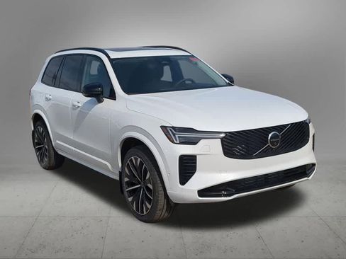 New 2026 Volvo XC90 T8 Ultra w/ Protection Package Premier image 8