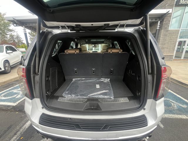 Used 2021 Chevrolet Tahoe Premier w/ Premium Package AWD/4WD image 23