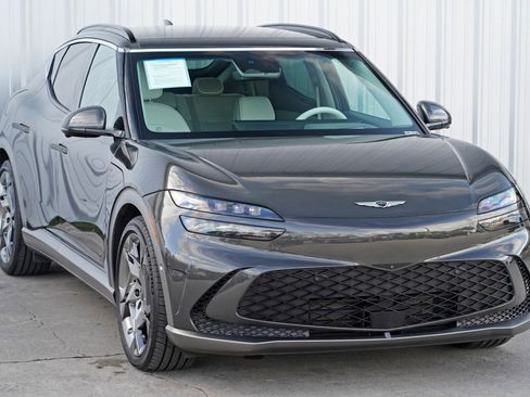 Used 2023 Genesis GV60 Performance image 56