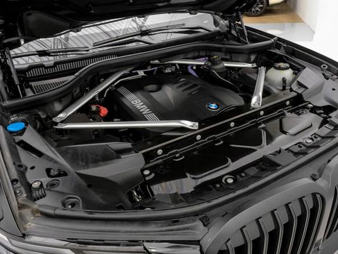 Used 2023 BMW X7 xDrive40i w/ Executive Package image 54