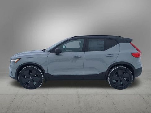 Used 2026 Volvo XC40 B5 Ultra w/ Protection Package Premier AWD/4WD image 3