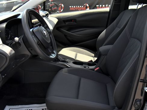 Used 2025 Toyota Corolla LE w/ Convenience Package FWD image 16