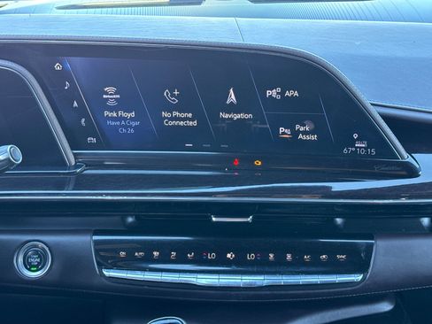 Certified 2022 Cadillac Escalade Sport Platinum w/ Heavy-Duty Trailer Package image 26