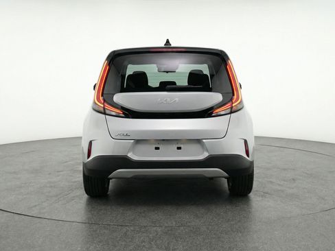 Used 2025 Kia Soul LX w/ LX Technology Package image 7