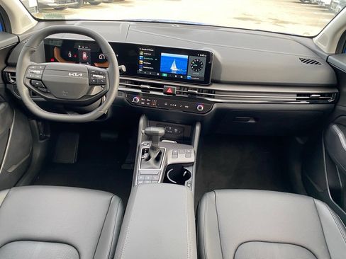 New 2026 Kia Sportage EX FWD image 24