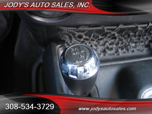 Used 2015 Jeep Wrangler Unlimited Sahara w/ Connectivity Group AWD/4WD image 19