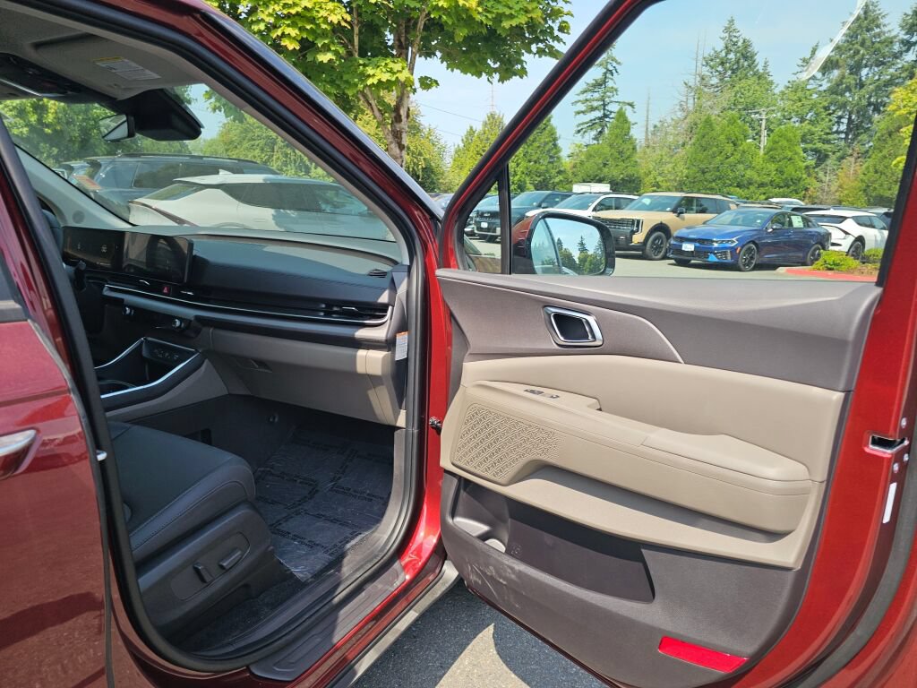 New 2026 Kia Carnival EX FWD image 34