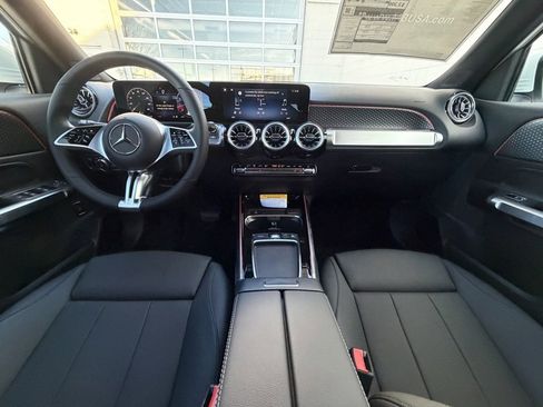 New 2026 Mercedes-Benz GLB 250 4MATIC image 13