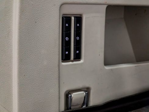 Used 2021 Lincoln Navigator L Black Label w/ Cargo Convenience Package image 65