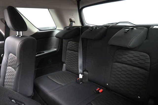 Used 2025 Nissan Pathfinder SV FWD image 21