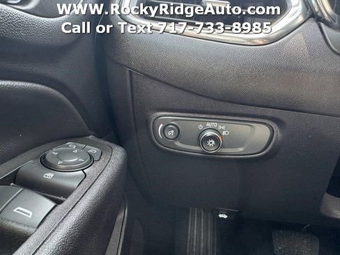 Used 2023 Chevrolet Equinox LT AWD/4WD image 26