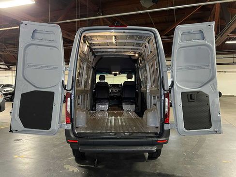 Used 2026 Mercedes-Benz Sprinter 2500 image 18