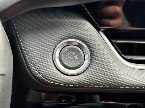 New 2026 Chevrolet Equinox LT w/ Safety and Technology Package AWD/4WD image 17