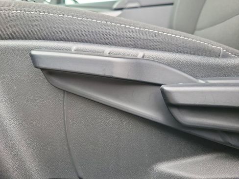 Used 2026 Chevrolet Equinox EV LT image 16