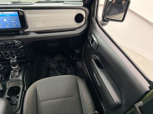 Used 2024 Jeep Wrangler Unlimited Sport AWD/4WD image 31