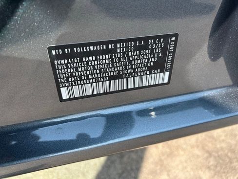 Used 2025 Volkswagen Jetta SE w/ Sunroof Package image 55