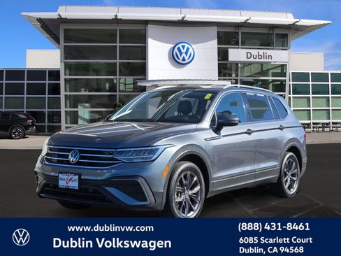 Certified 2022 Volkswagen Tiguan SE image 7
