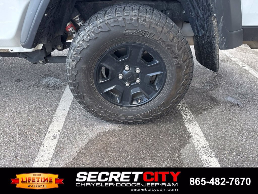 Used 2023 Jeep Gladiator Mojave w/ Cold Weather Group AWD/4WD image 20