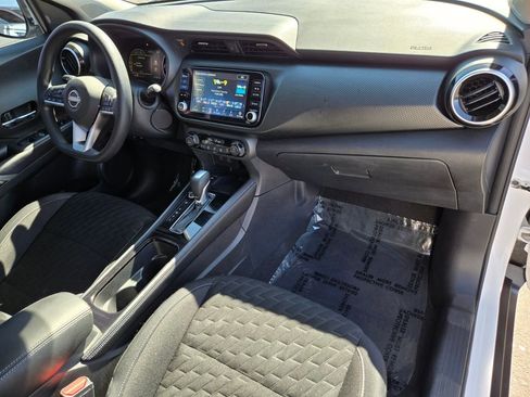 Certified 2022 Nissan Kicks SV FWD image 20