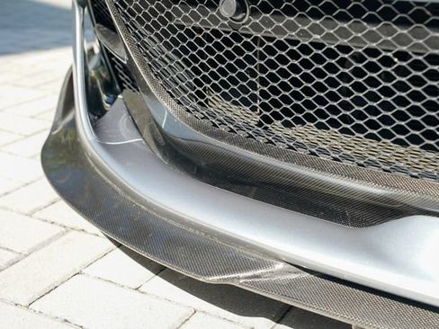 Used 2018 Ferrari 812 Superfast RWD image 38