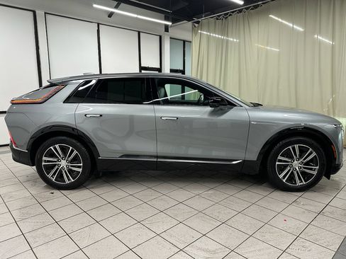 Used 2024 Cadillac Lyriq Luxury w/ LPO, Floor Liner Package image 3