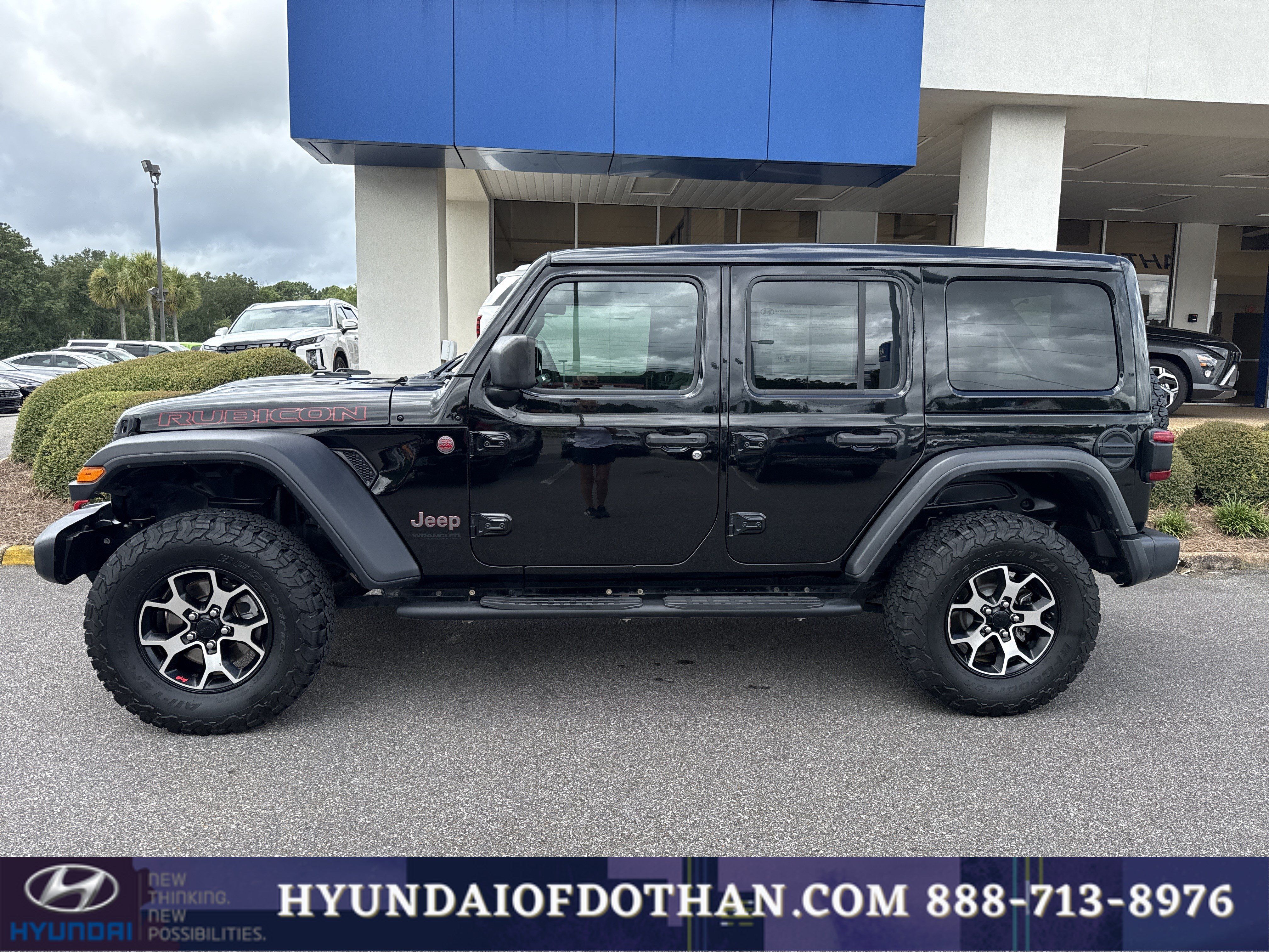 Used 2020 Jeep Wrangler Unlimited Rubicon AWD/4WD image 2