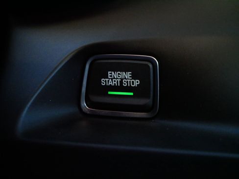 Used 2021 Chevrolet Camaro LT w/ Technology Package image 26