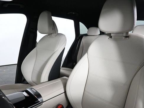 Used 2026 Mercedes-Benz GLC 300 image 5