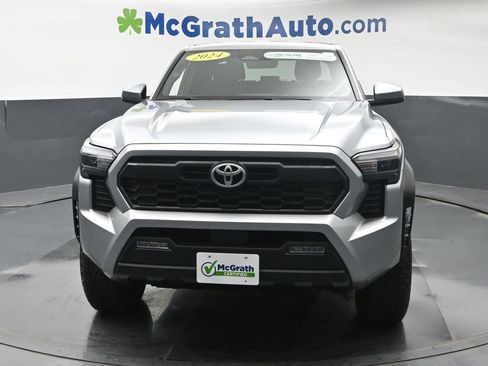 Used 2024 Toyota Tacoma TRD Off-Road AWD/4WD image 6