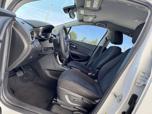 Used 2017 Chevrolet Trax LS image 13