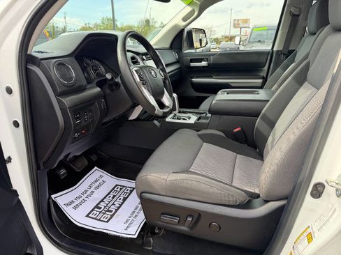 Used 2014 Toyota Tundra SR5 w/ SR5 Upgrade Package AWD/4WD image 10