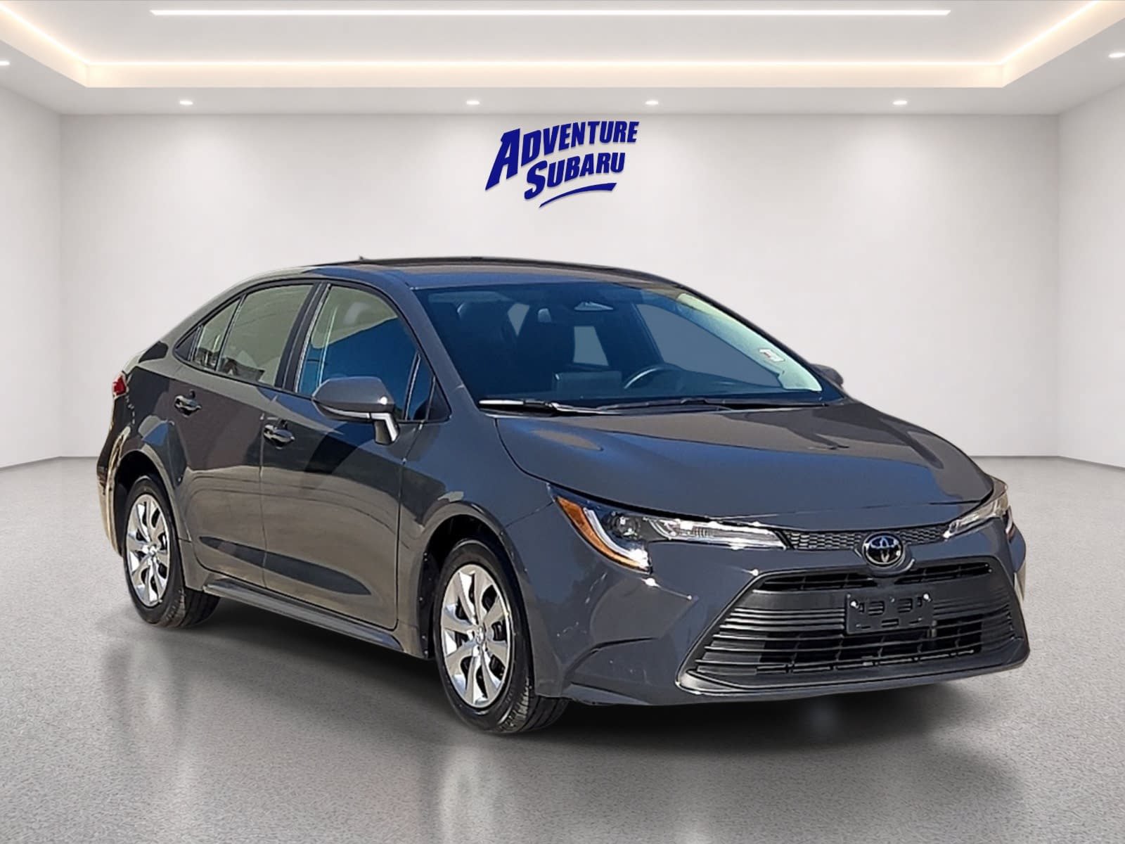 Used 2025 Toyota Corolla LE FWD image 1