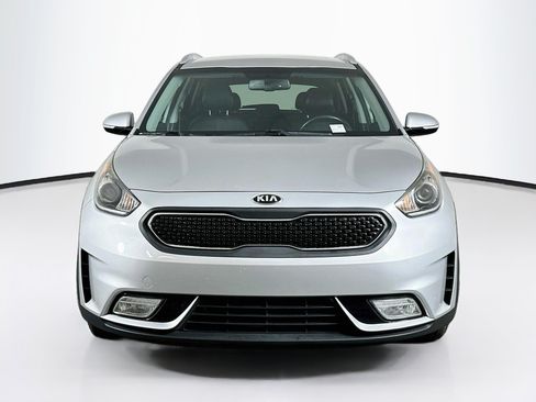 Used 2018 Kia Niro EX FWD image 2