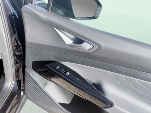 Used 2023 Volkswagen ID.4 Pro S image 23