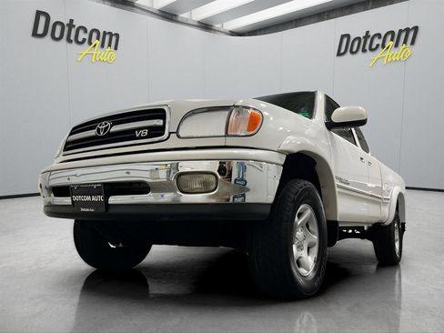 Used 2002 Toyota Tundra Limited AWD/4WD image 3