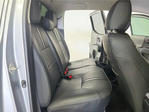 Used 2018 Toyota Tacoma SR w/ SR Convenience Package image 37