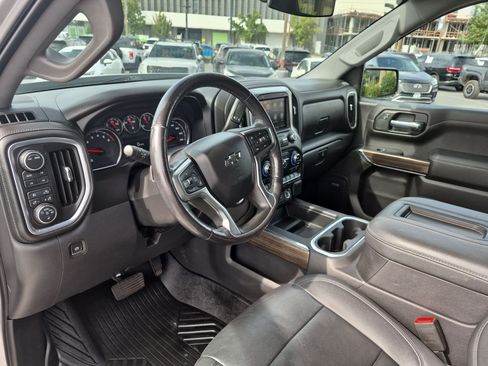Used 2021 Chevrolet Silverado 1500 LT Trail Boss w/ Convenience Package II AWD/4WD image 15
