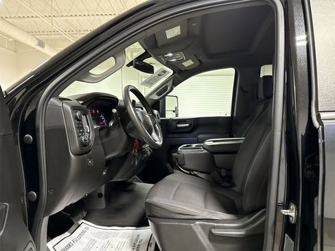 Used 2022 Chevrolet Silverado 2500 Custom w/ Custom Value Package image 18
