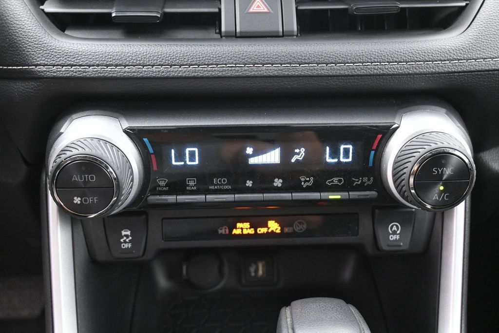 Certified 2025 Toyota RAV4 XLE AWD/4WD image 22