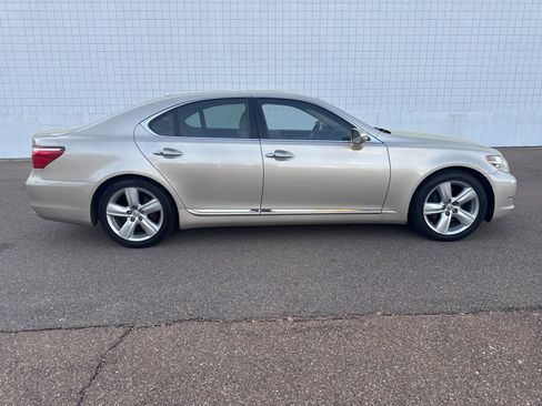Used 2012 Lexus LS 460 w/ Comfort Pkg image 8