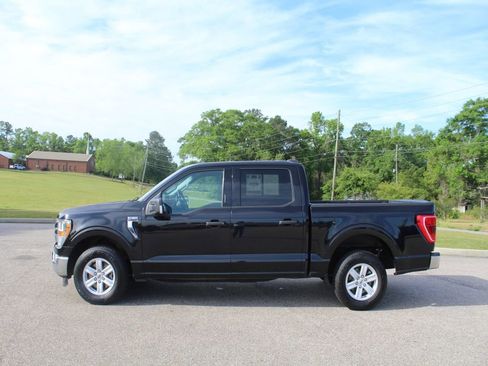 Used 2021 Ford F150 XLT w/ Equipment Group 301A Mid RWD image 17