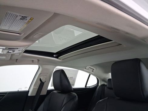 New 2025 Lexus ES 350 w/ Premium Package image 13