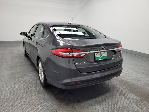 Used 2018 Ford Fusion SE image 5