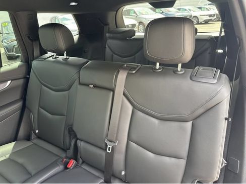 Certified 2024 Cadillac XT6 Luxury AWD/4WD image 14