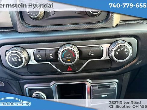 Used 2021 Jeep Wrangler Sport AWD/4WD image 9