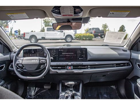 Used 2025 Kia K4 EX FWD image 20