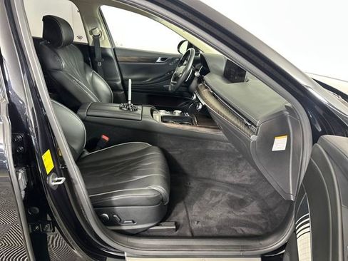 Used 2023 Genesis G80 image 28