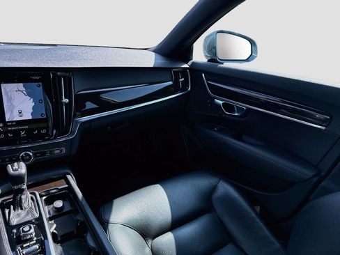 Used 2018 Volvo S90 T6 Momentum w/ Convenience Package AWD/4WD image 29